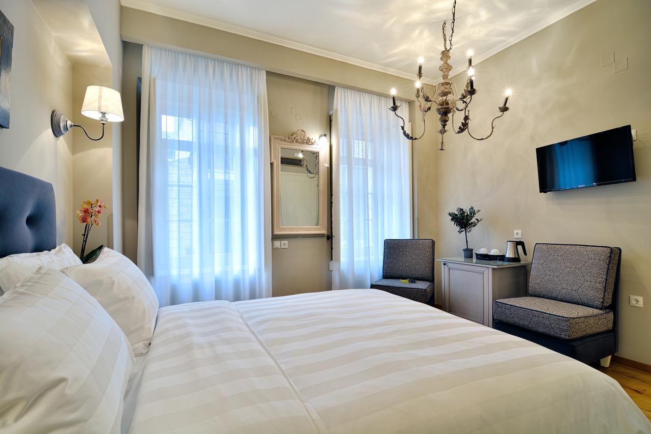 Antique 5*